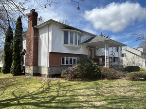 Homes for sale in Naugatuck, CT | 20 Charlene Dr, Naugatuck, CT 06770 | MLS# 24089410