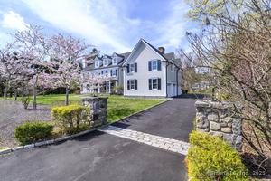 Homes for sale in Stamford, CT | 40 Hoyclo Rd, Stamford, CT 06903 | MLS# 24074115