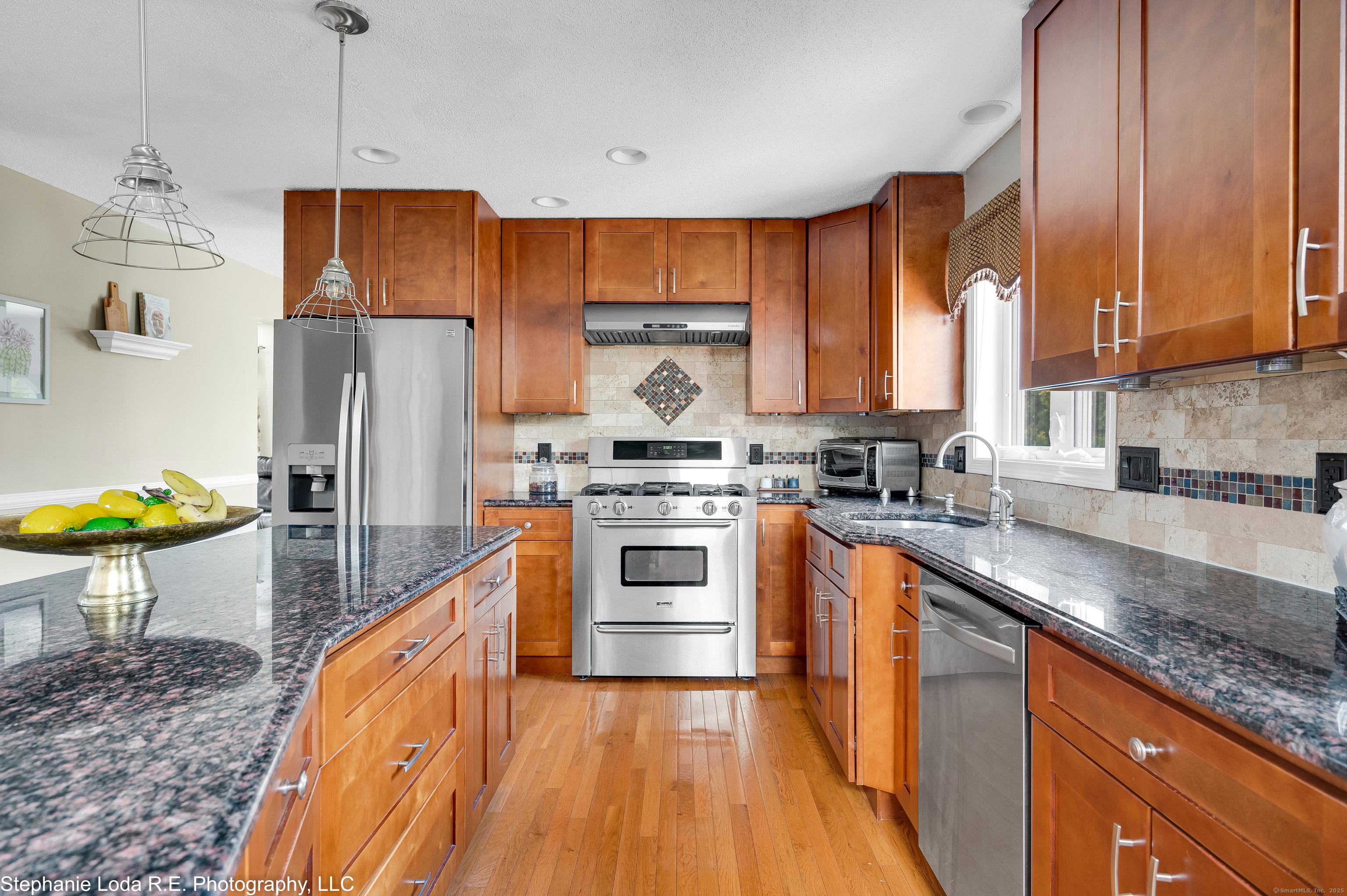 38 Benjamin, East Haven, Connecticut 06513