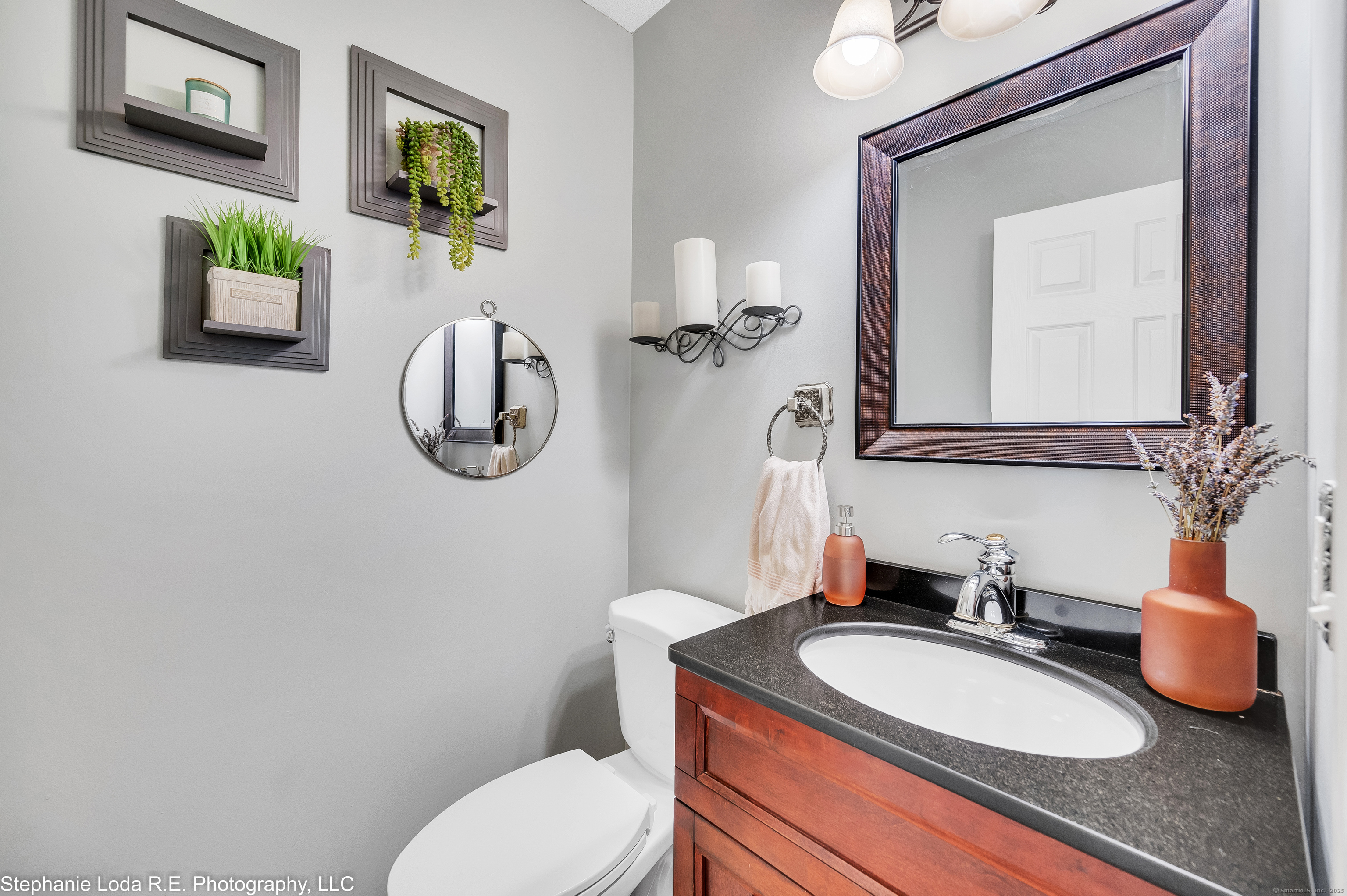 38 Benjamin, East Haven, Connecticut 06513