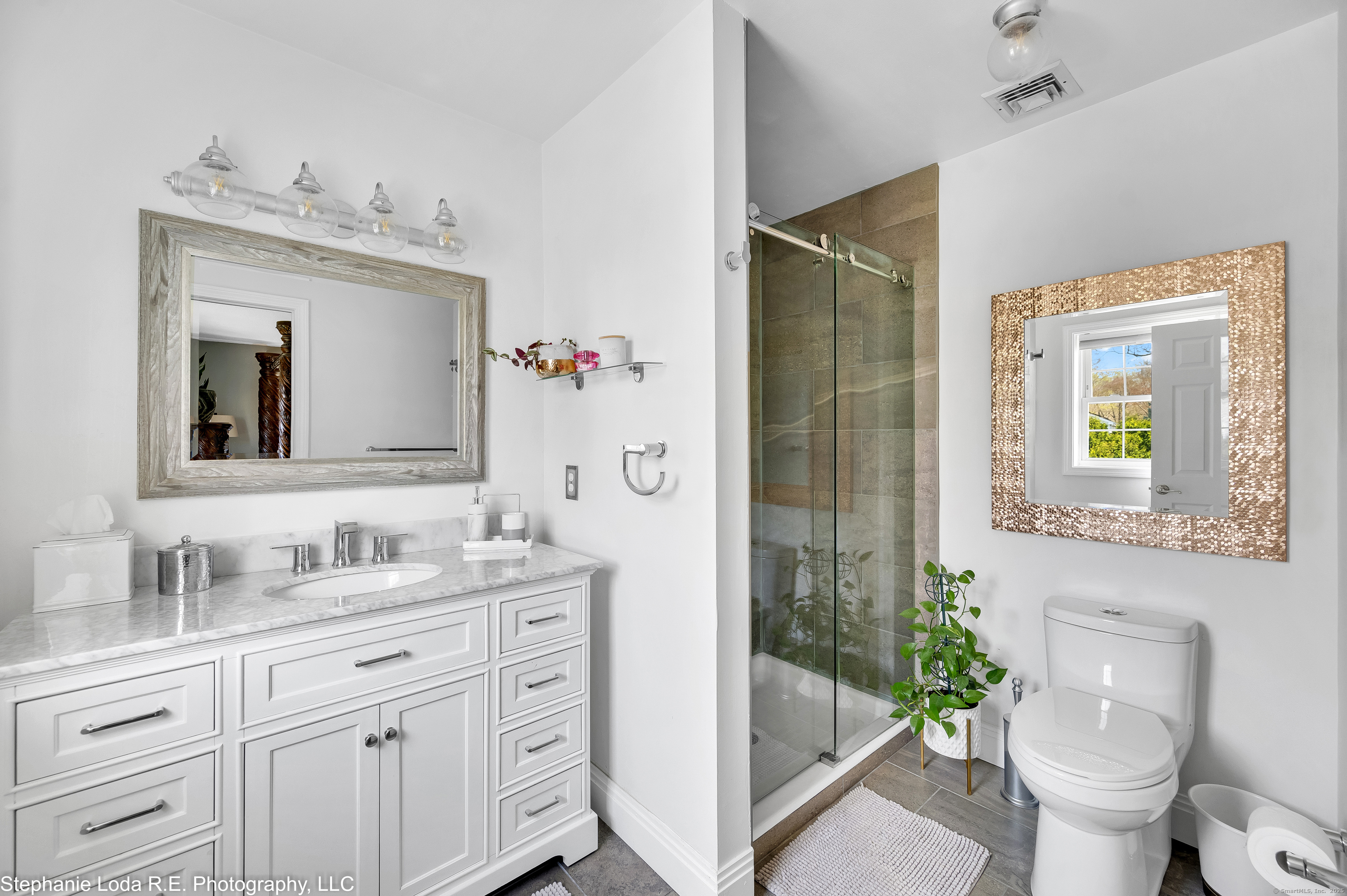 38 Benjamin, East Haven, Connecticut 06513
