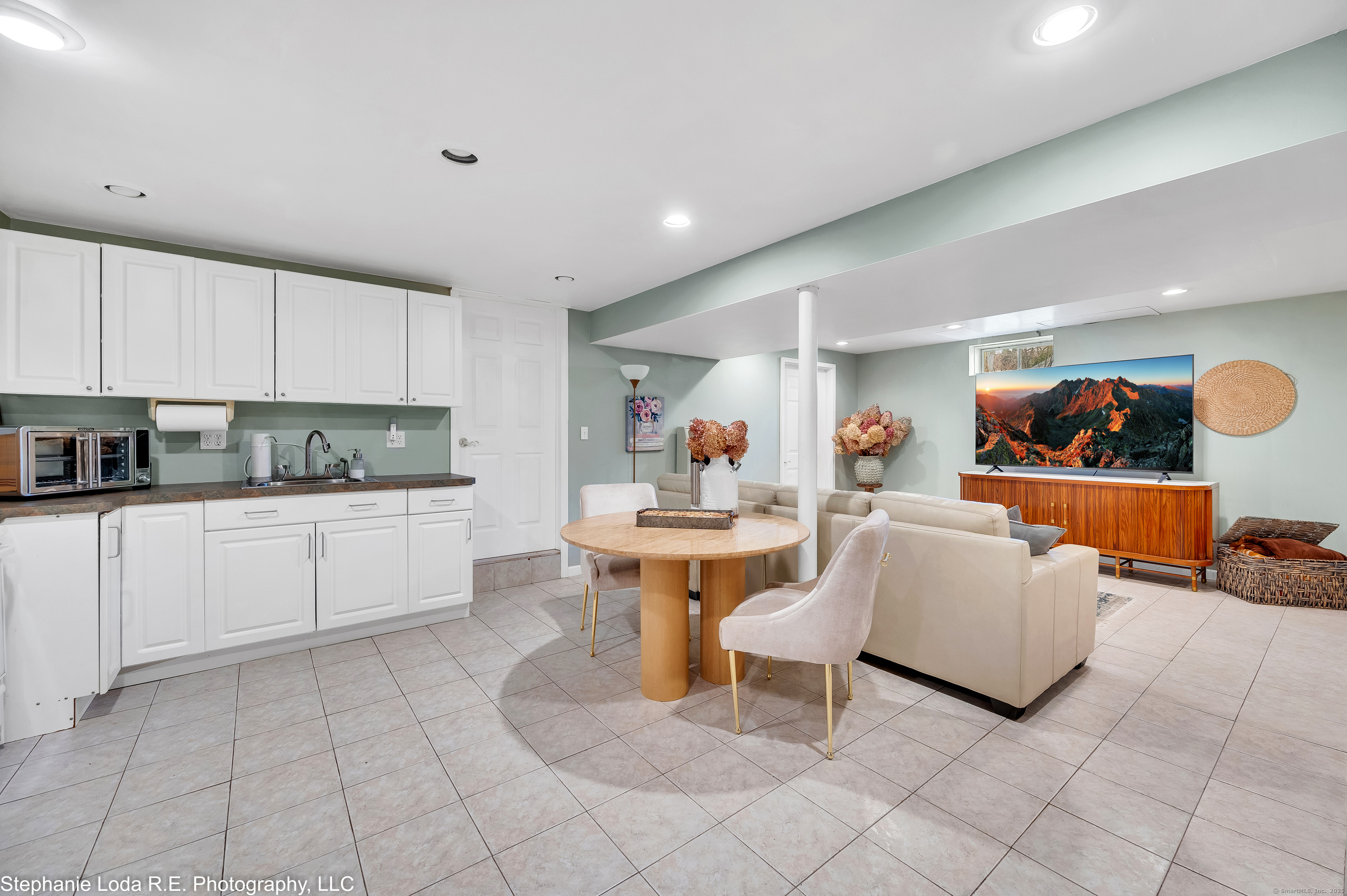 38 Benjamin, East Haven, Connecticut 06513
