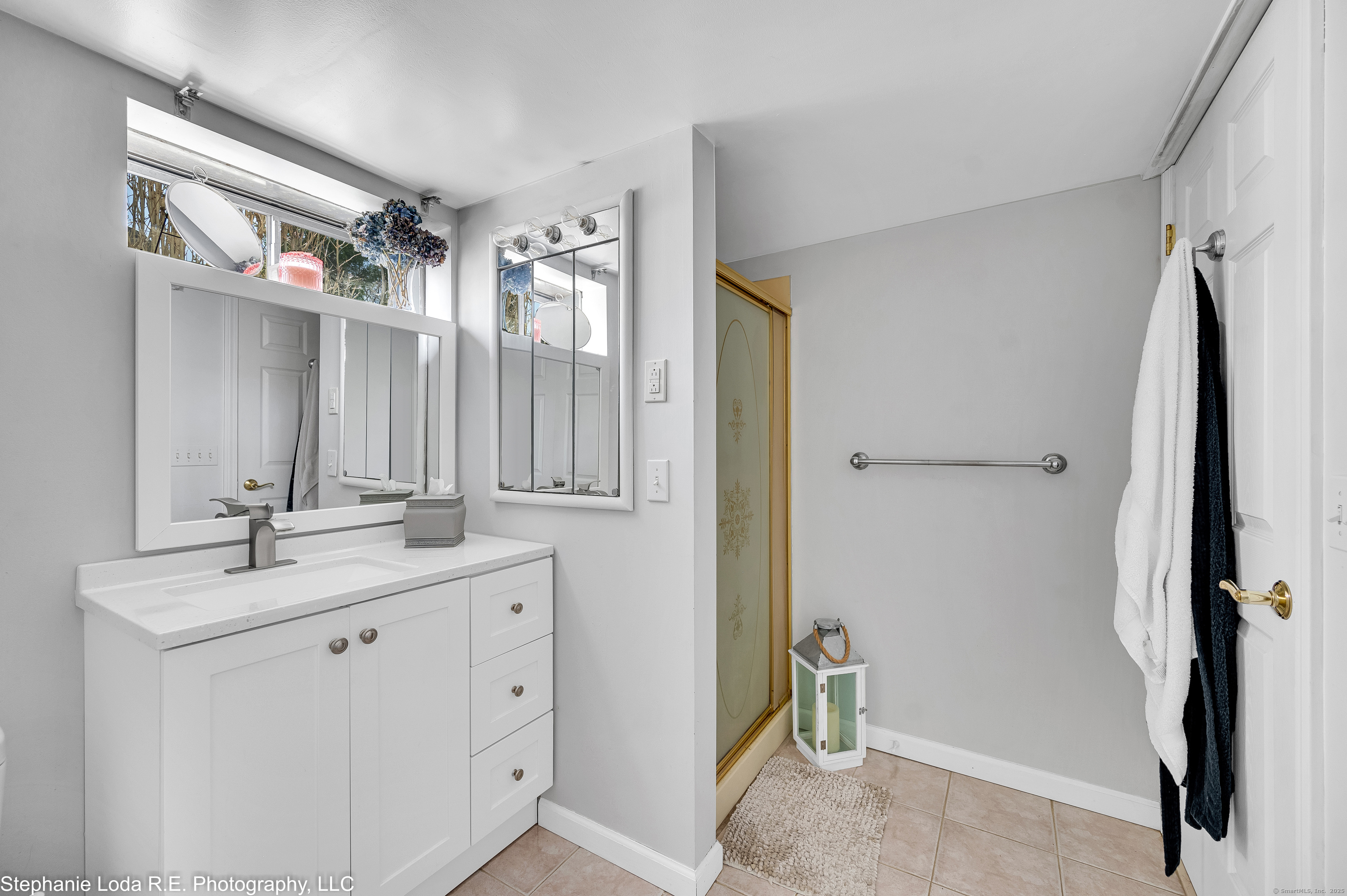 38 Benjamin, East Haven, Connecticut 06513