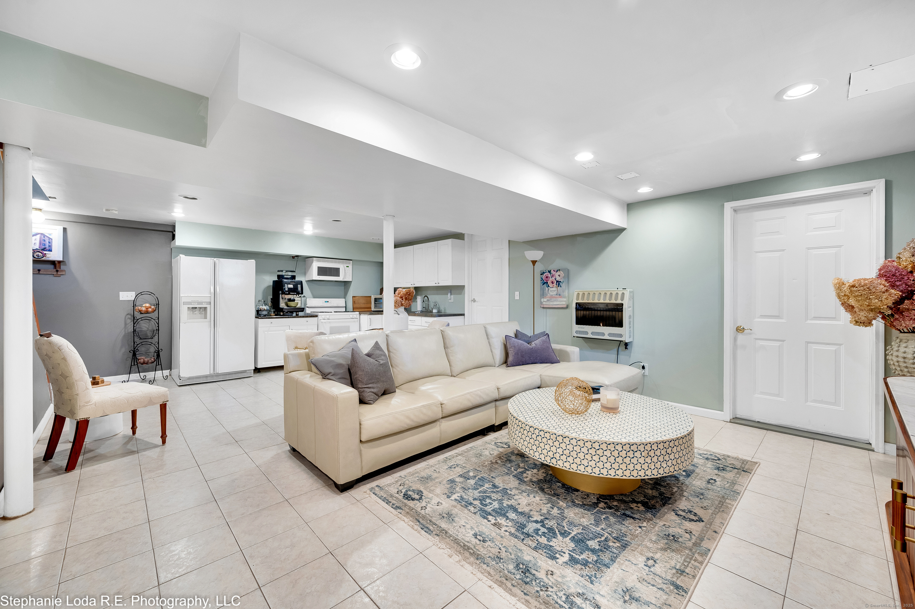 38 Benjamin, East Haven, Connecticut 06513