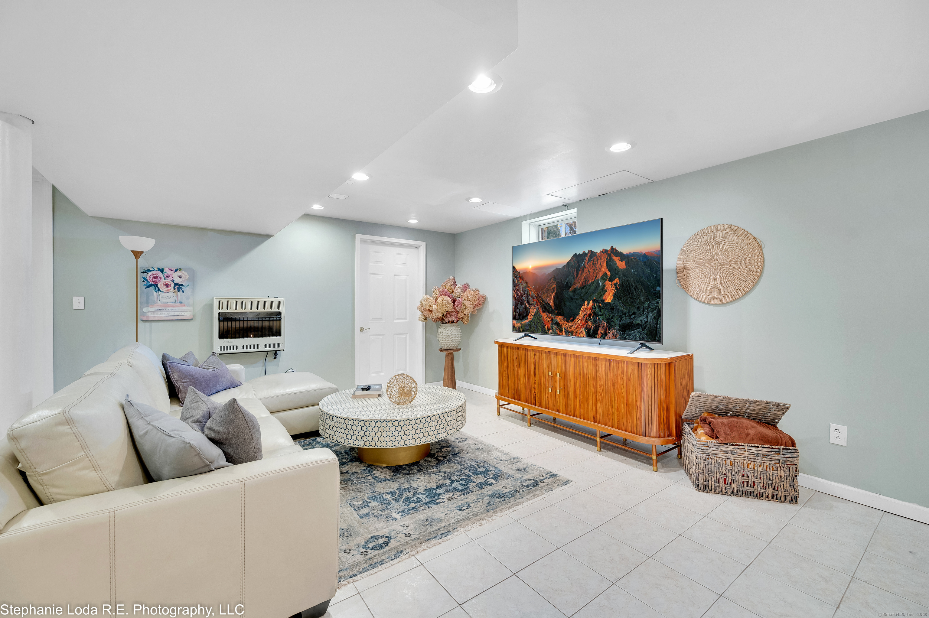 38 Benjamin, East Haven, Connecticut 06513