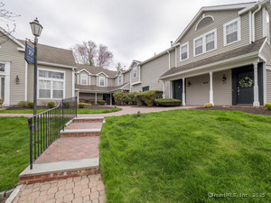 281 Mayfield Drive, Unit 281