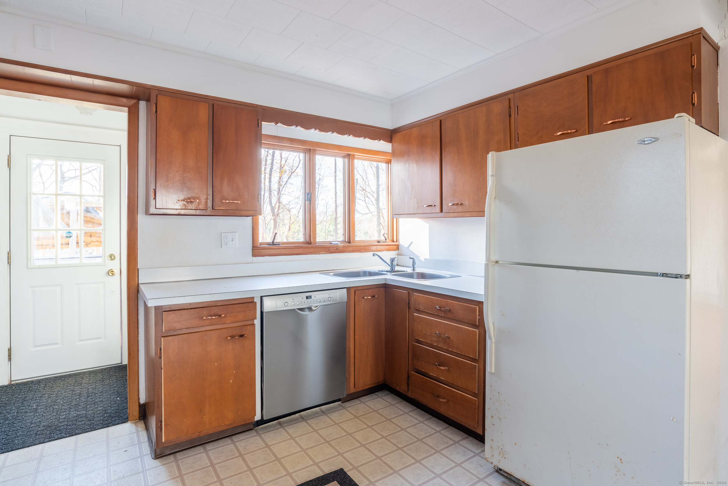 48 Jerusalem, Trumbull, Connecticut 06611