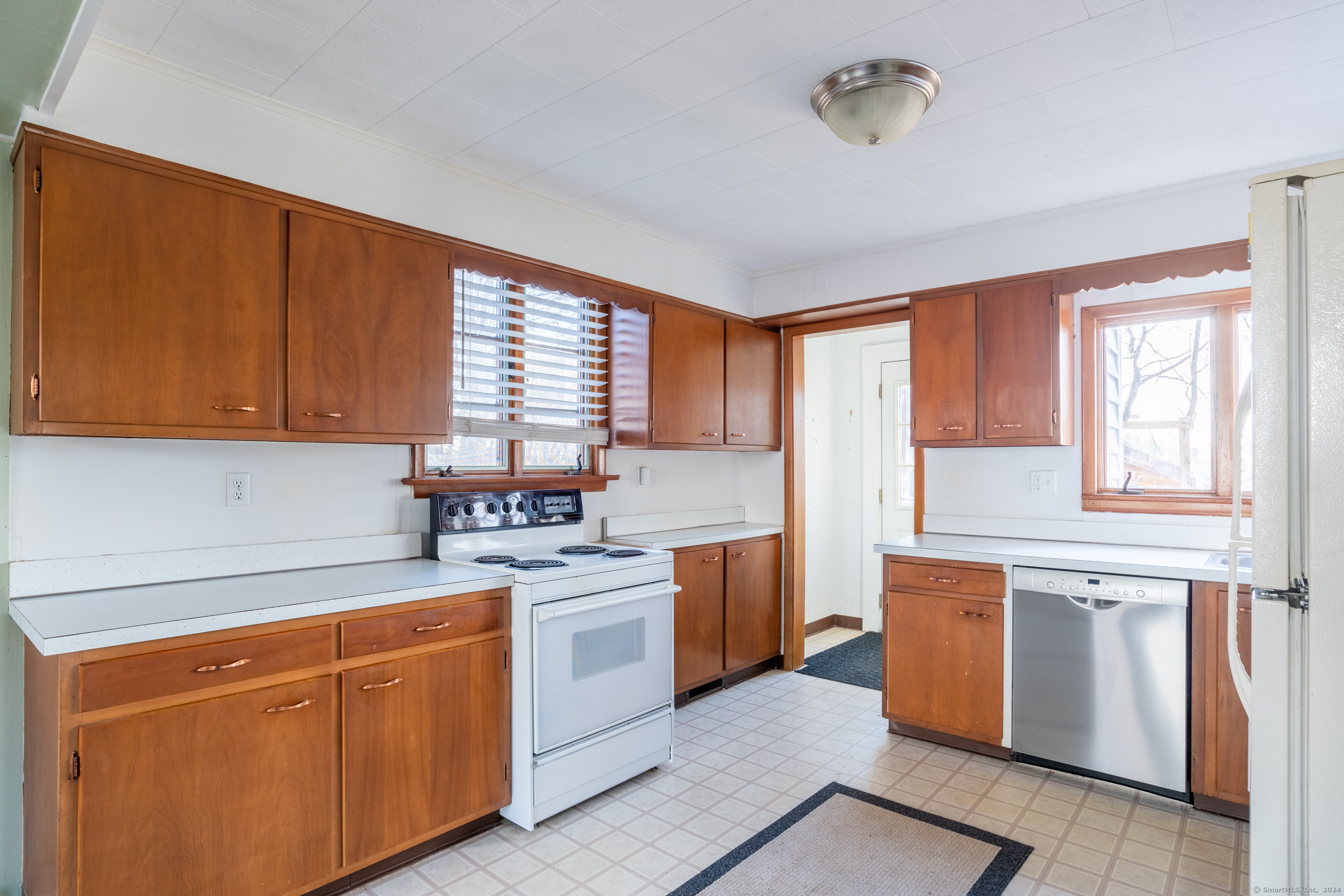 48 Jerusalem, Trumbull, Connecticut 06611