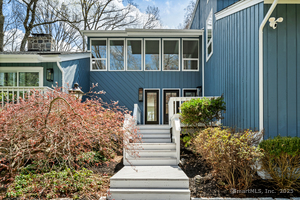 16 Hedge Brook Lane