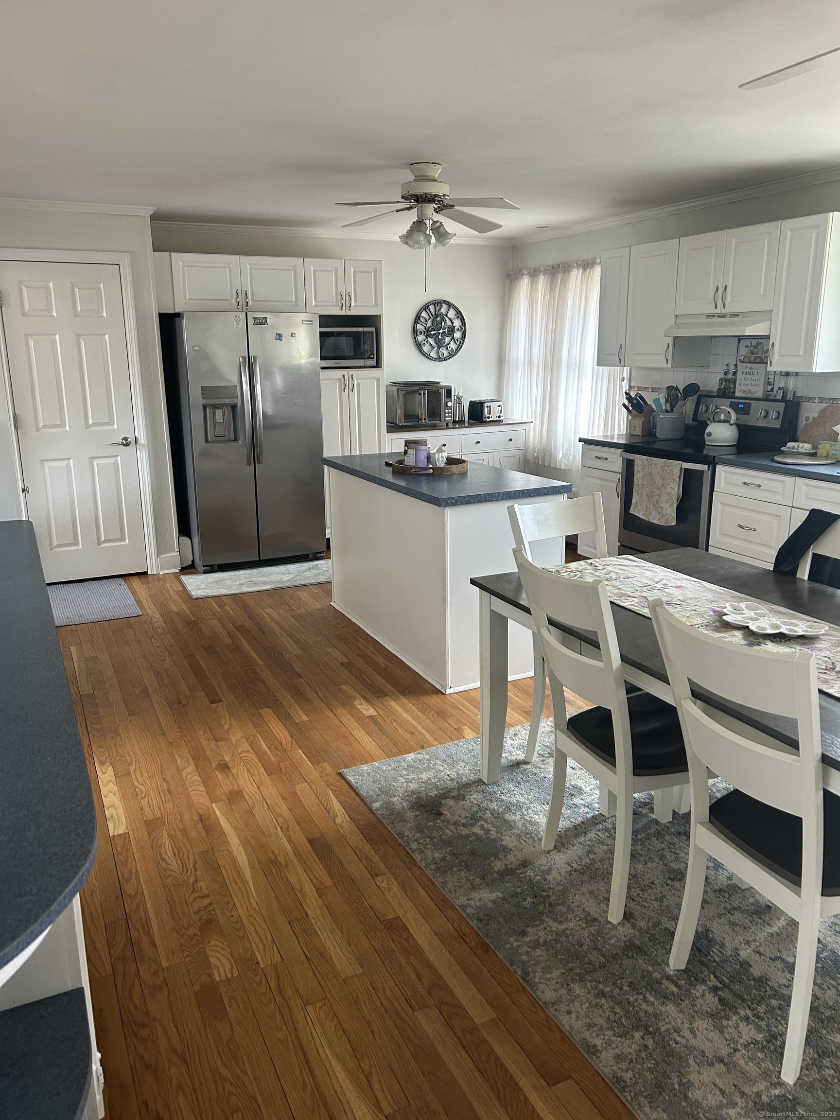 70 Oakridge, Waterbury, Connecticut 06706