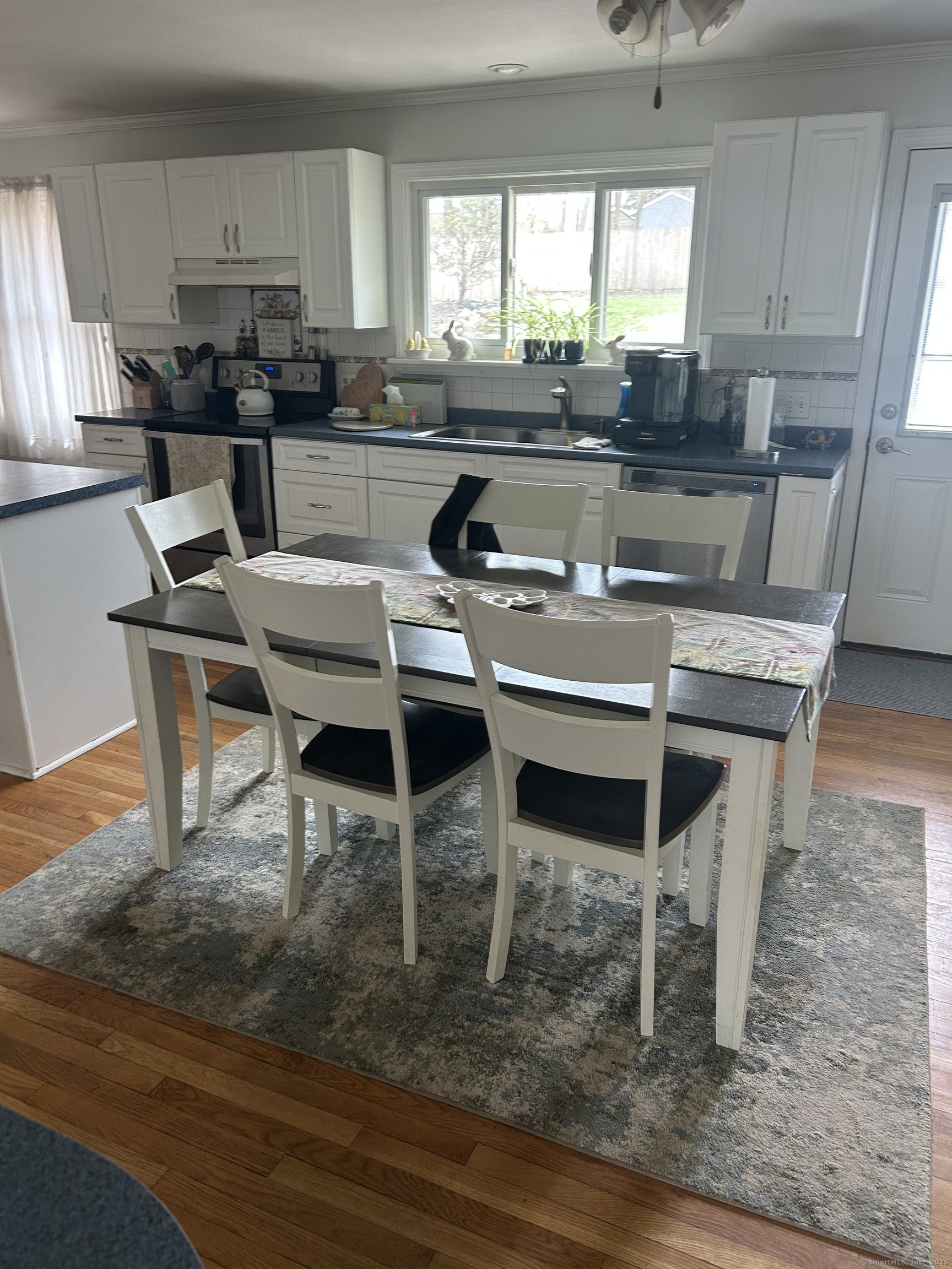 70 Oakridge, Waterbury, Connecticut 06706