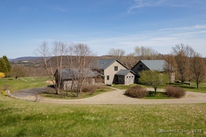 Homes for sale in Salisbury, CT | 39 Bunker Hill Rd, Salisbury, CT 06068 | MLS# 24090726