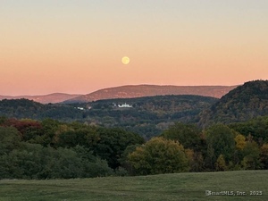 Homes for sale in Salisbury, CT | 39 Bunker Hill Rd, Salisbury, CT 06068 | MLS# 24090726