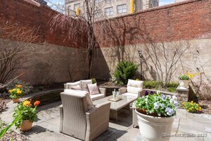 Homes for sale in Hartford, CT | 93 Elm St, Hartford, CT 06106 | MLS# 24081178