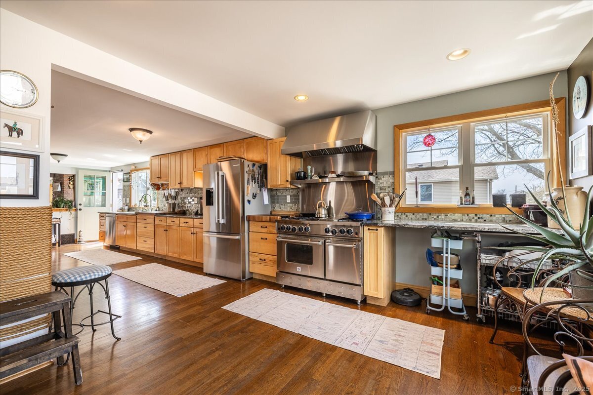 38 Elaine, Milford, Connecticut 06460