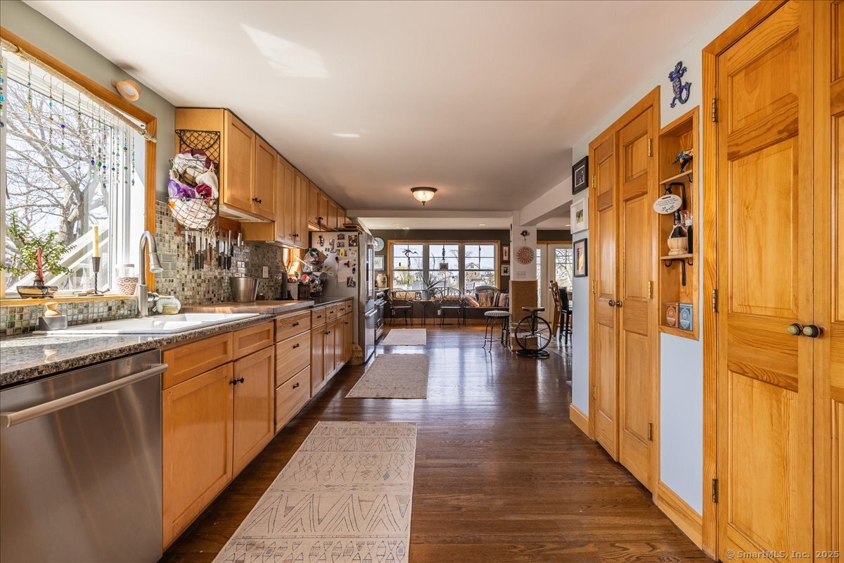 38 Elaine, Milford, Connecticut 06460