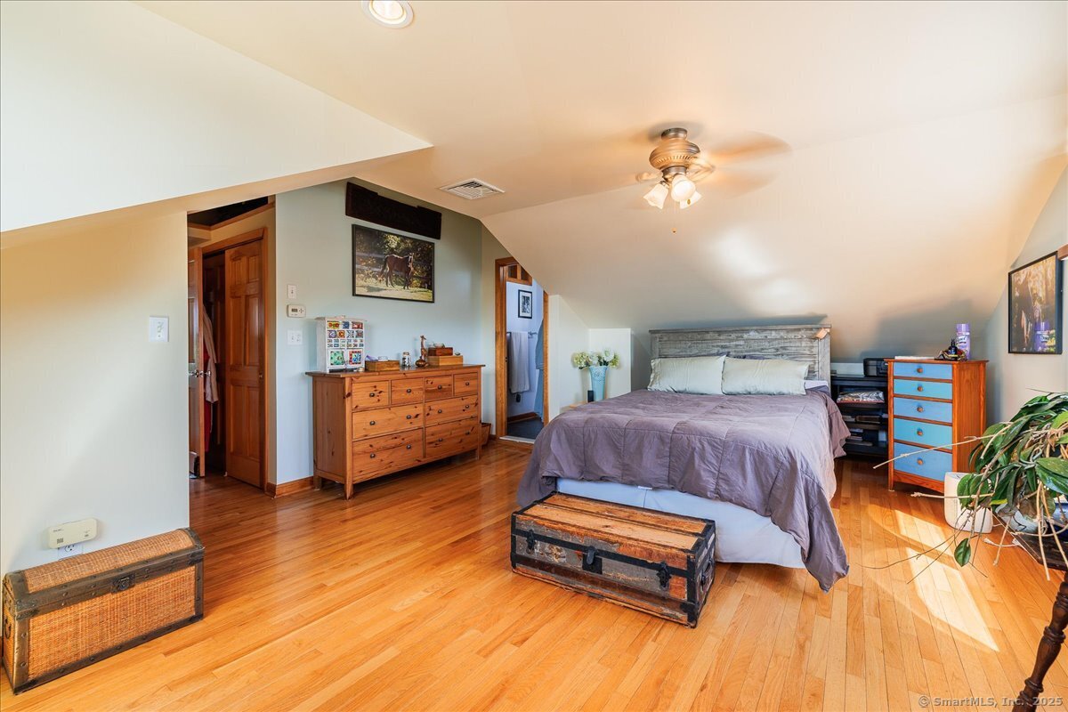 38 Elaine, Milford, Connecticut 06460
