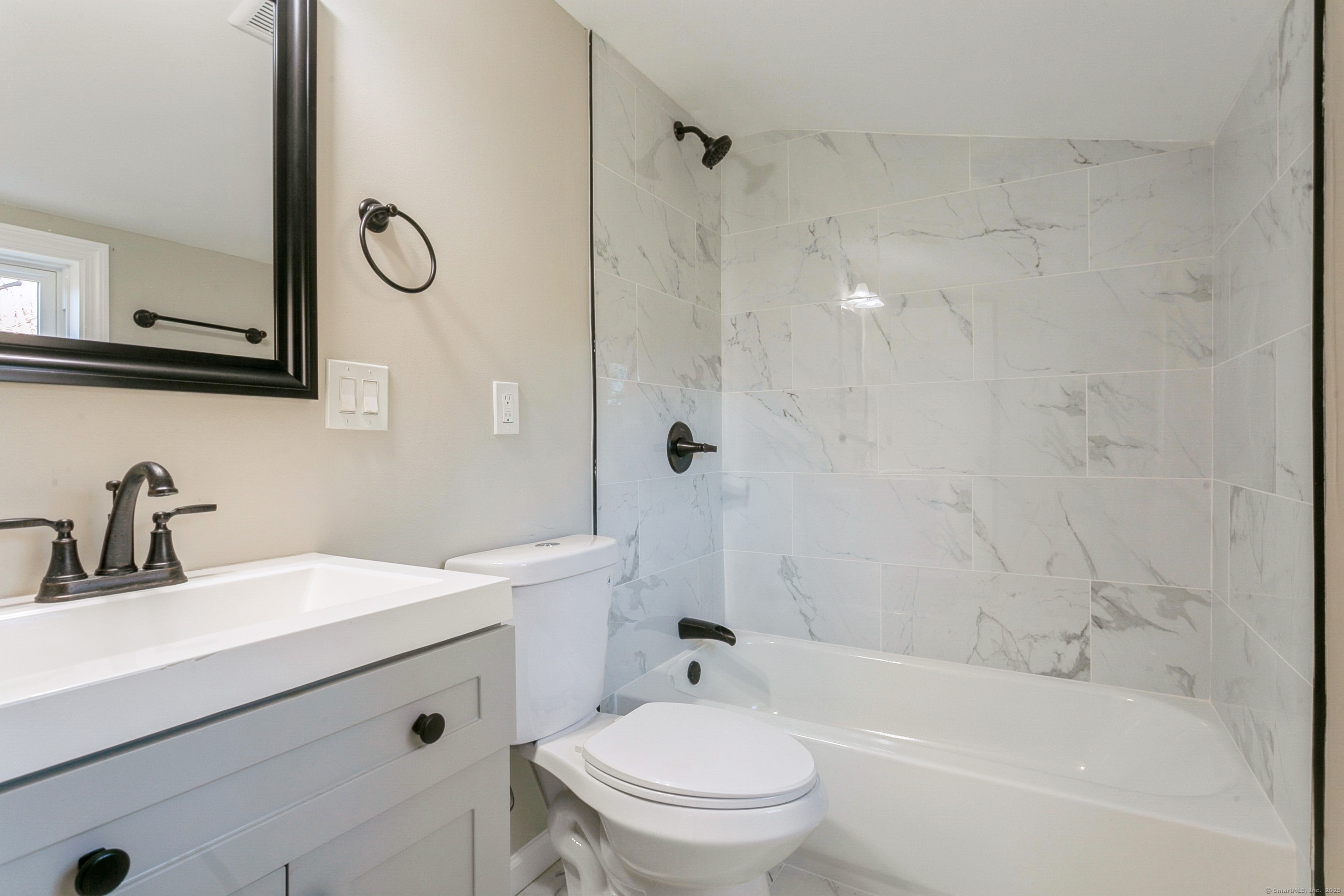 16 Old Hawleyville, Newtown, Connecticut 06470