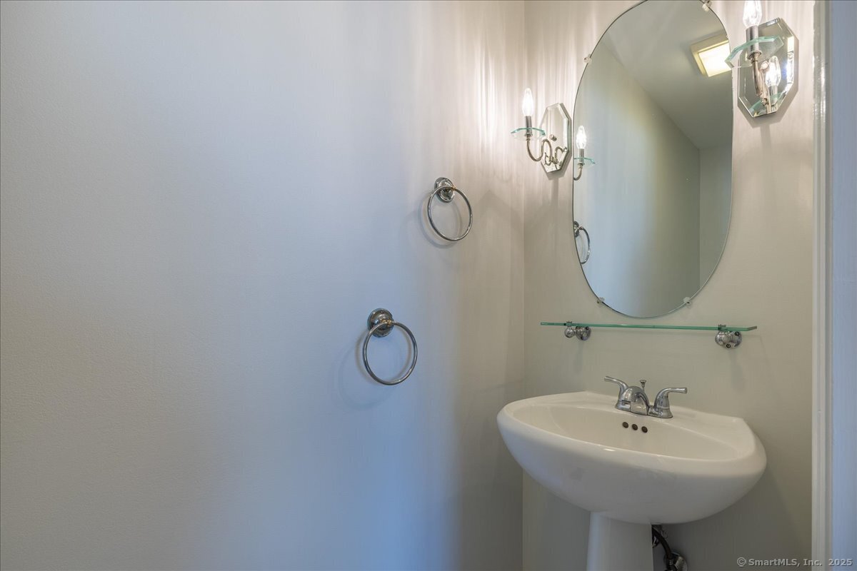375 High, Fairfield, Connecticut 06824