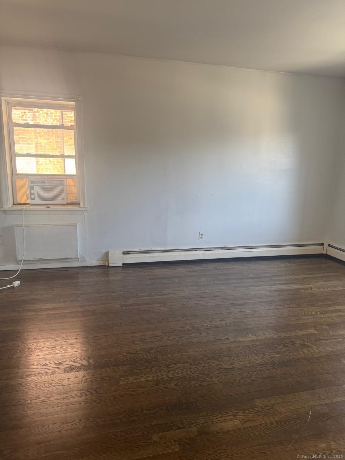 Photo 5 of 404 Charles Street, Bridgeport, CT