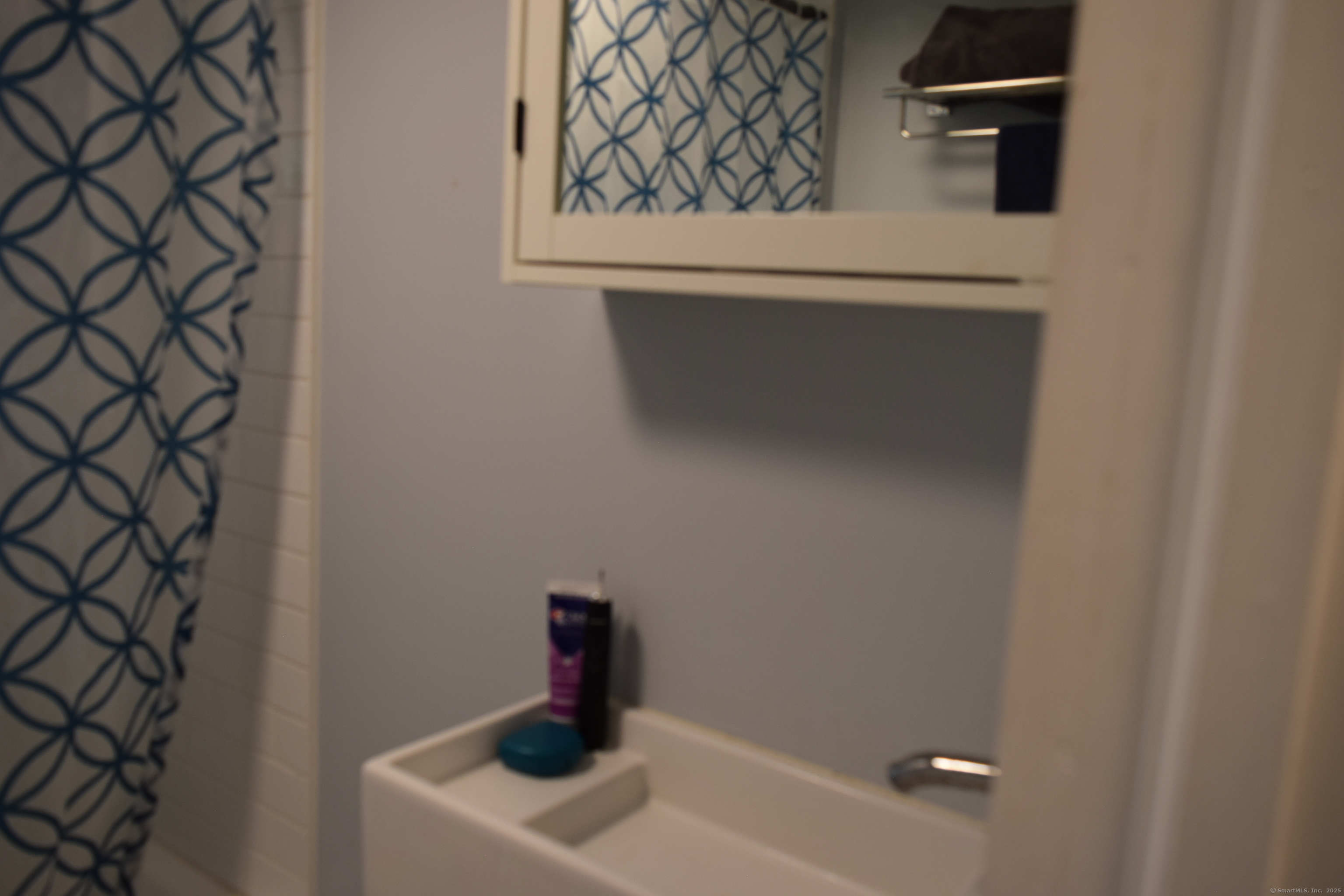 8 Violet Hill, New Milford, Connecticut 06776