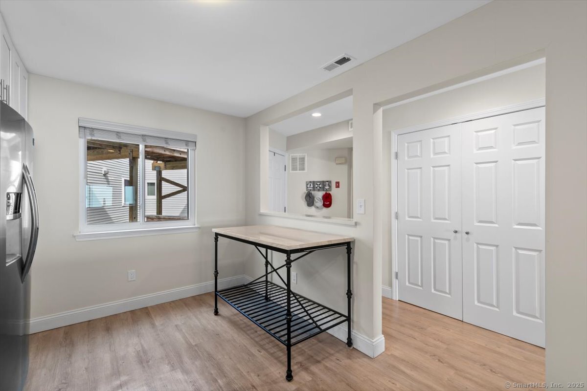1 Mansfield Grove, East Haven, Connecticut 06512