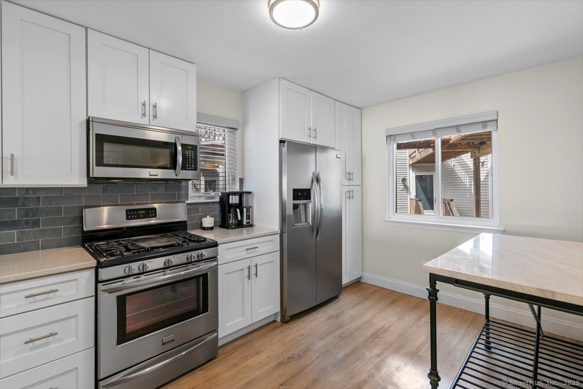 1 Mansfield Grove, East Haven, Connecticut 06512