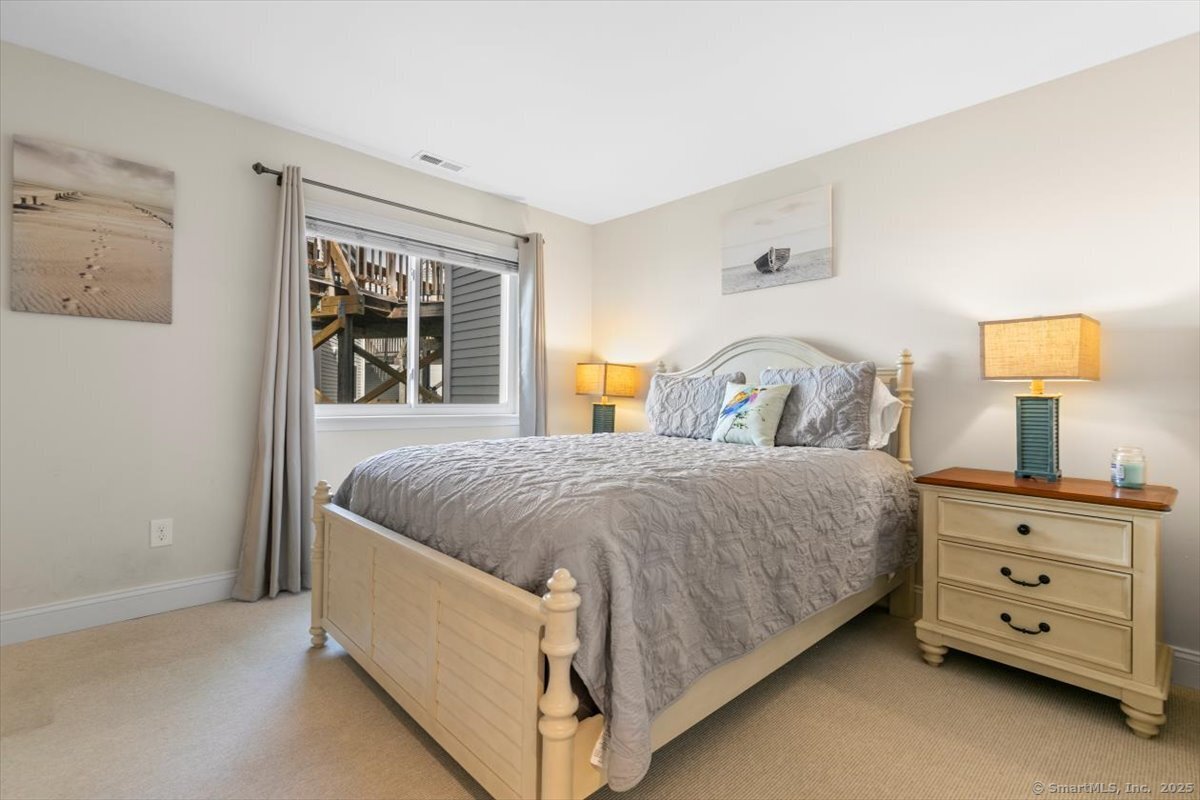 1 Mansfield Grove, East Haven, Connecticut 06512
