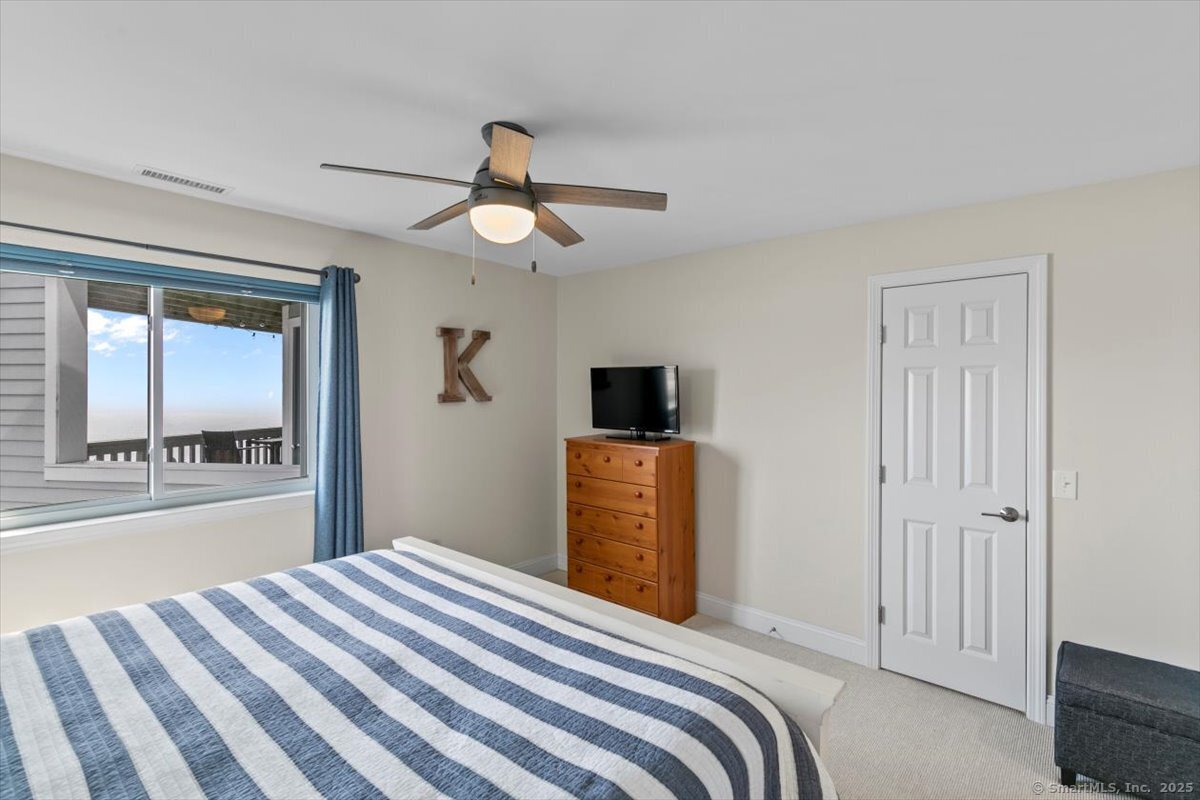1 Mansfield Grove, East Haven, Connecticut 06512