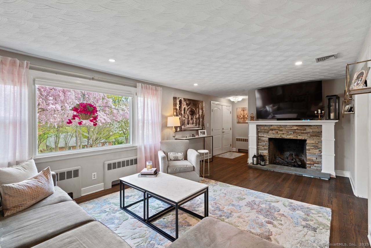 113 Kings, North Haven, Connecticut 06473