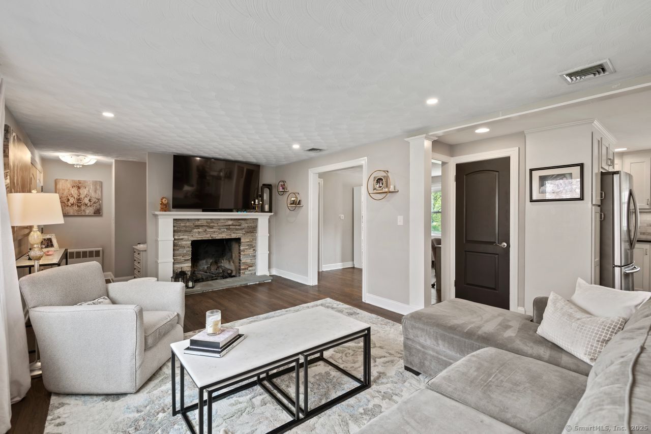 113 Kings, North Haven, Connecticut 06473