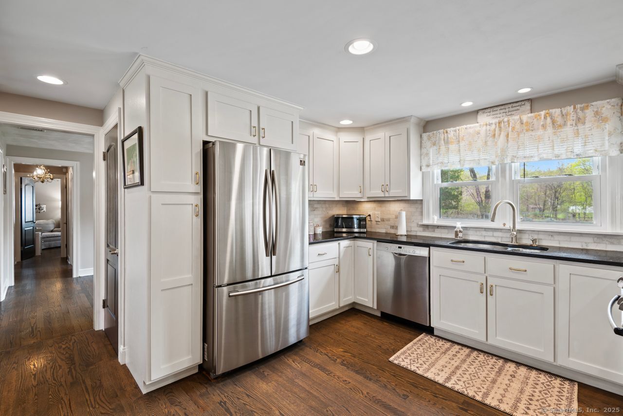 113 Kings, North Haven, Connecticut 06473