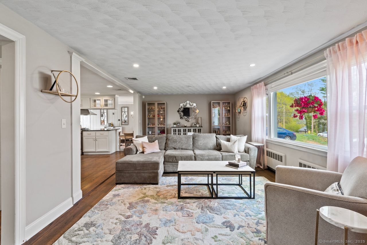 113 Kings, North Haven, Connecticut 06473