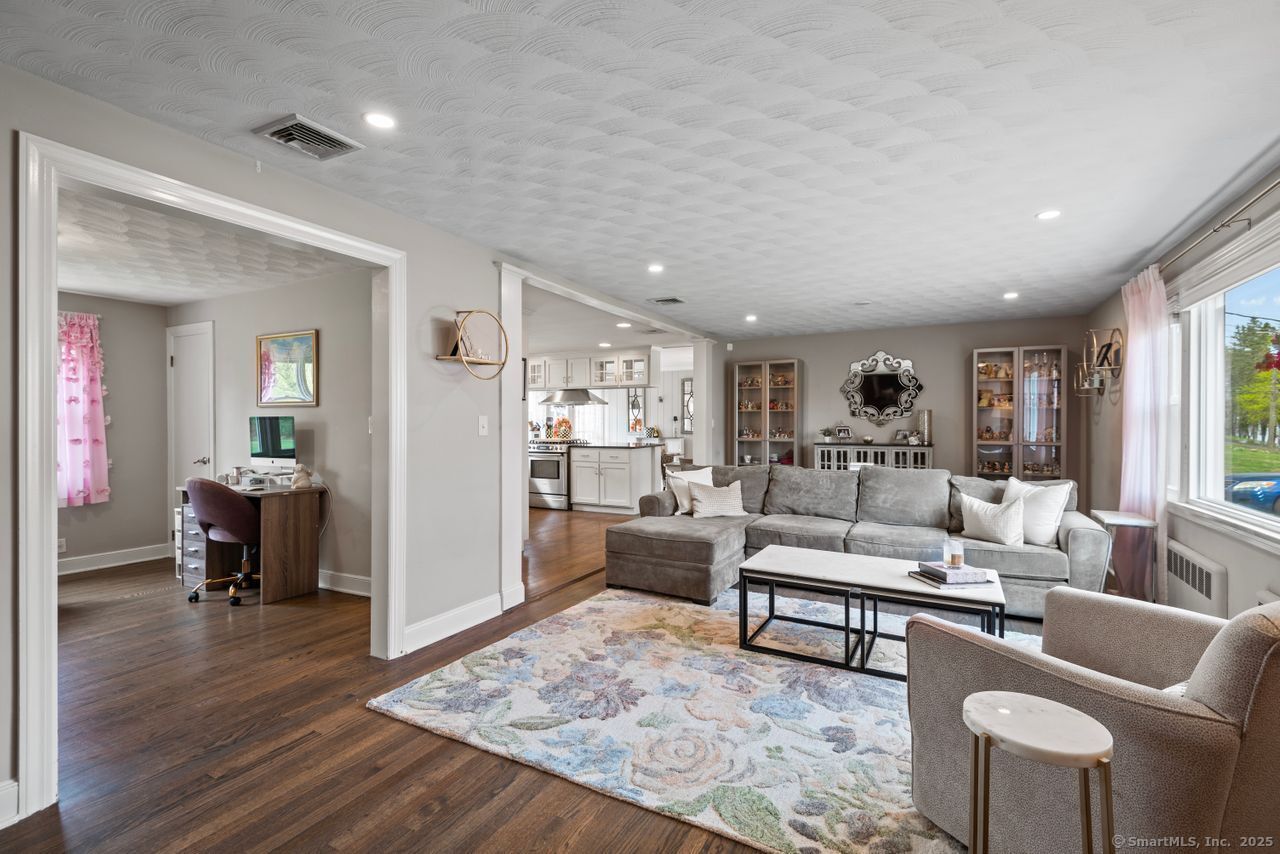 113 Kings, North Haven, Connecticut 06473