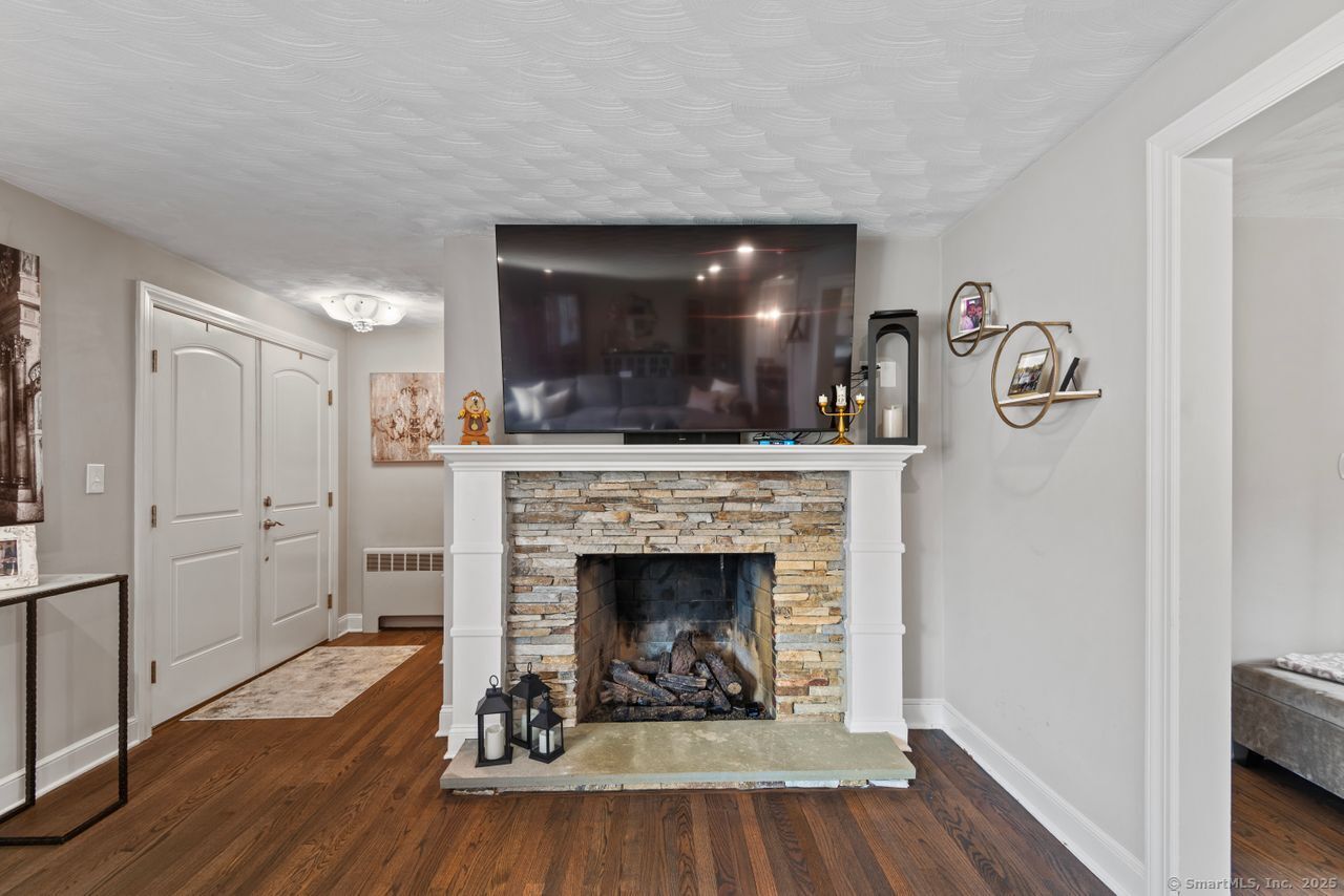 113 Kings, North Haven, Connecticut 06473
