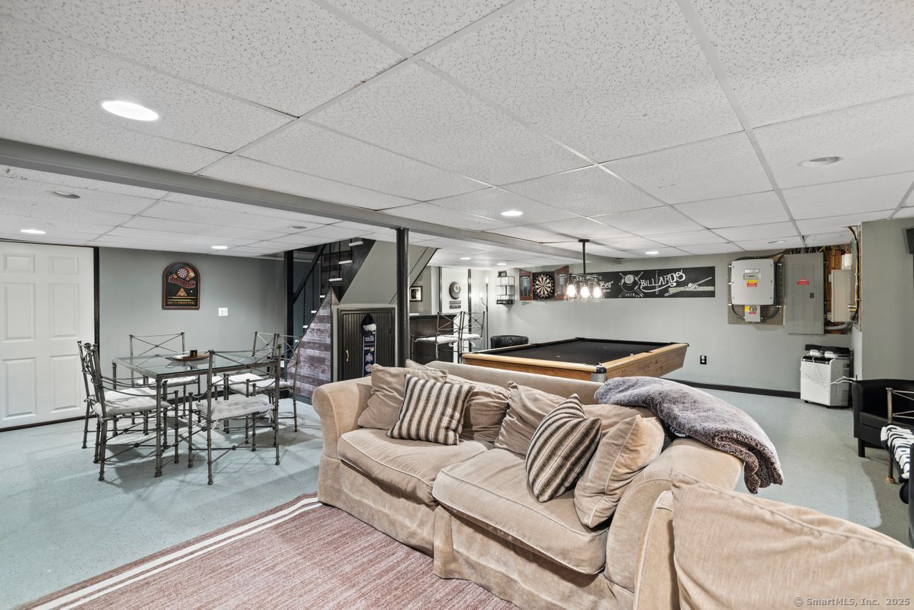 113 Kings, North Haven, Connecticut 06473