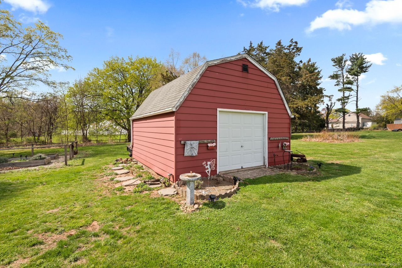 113 Kings, North Haven, Connecticut 06473