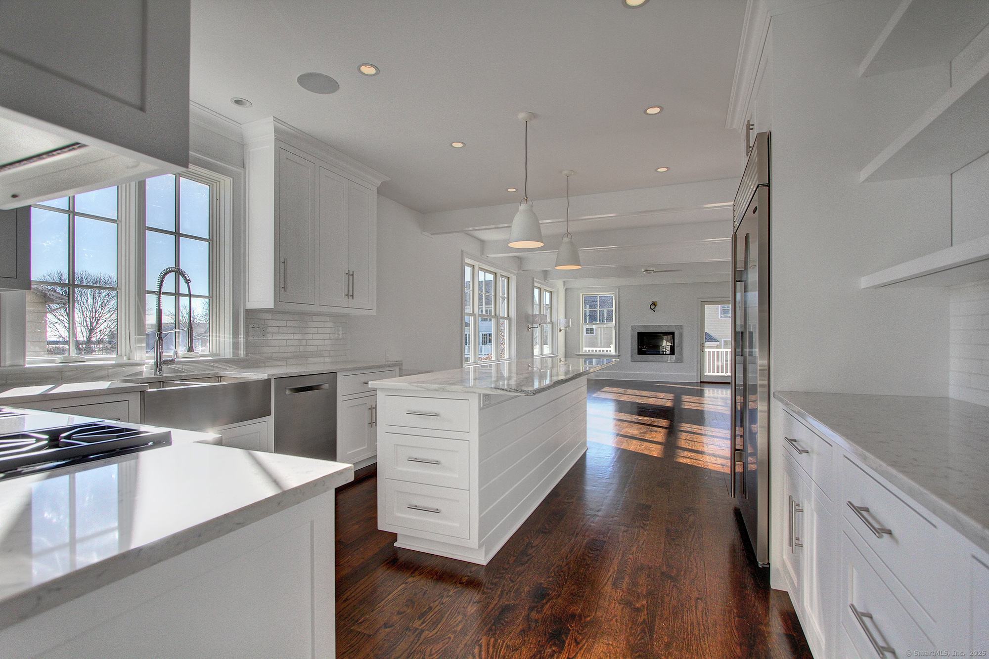20 Locust Hill, Darien, Connecticut 06820