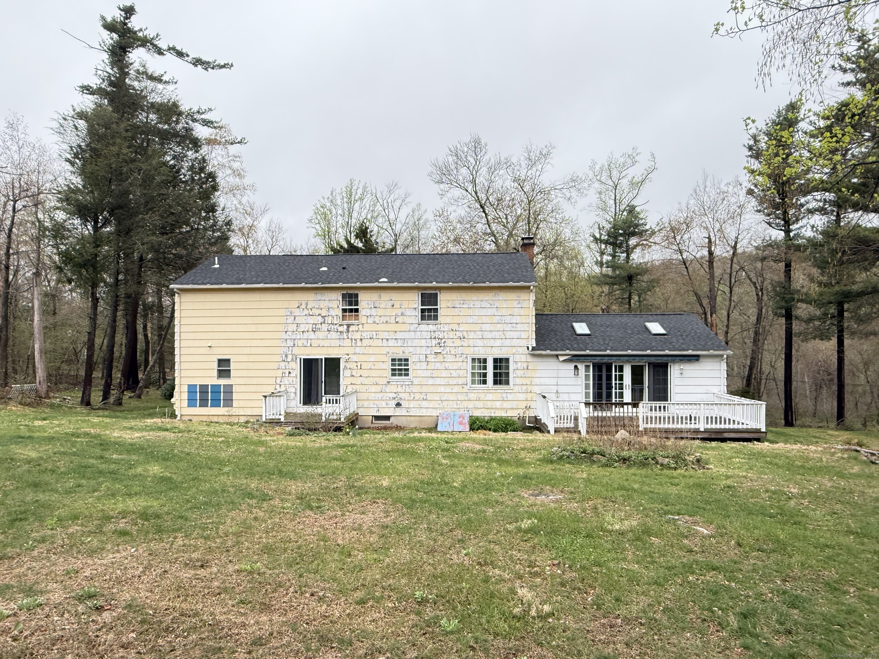 70 Old Fairwood, Bethany, Connecticut 06524
