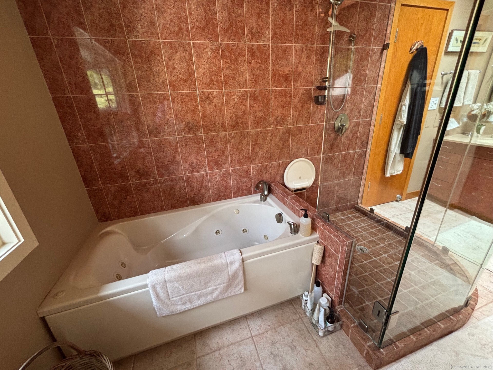 54 Barnhill, Woodbury, Connecticut 06798