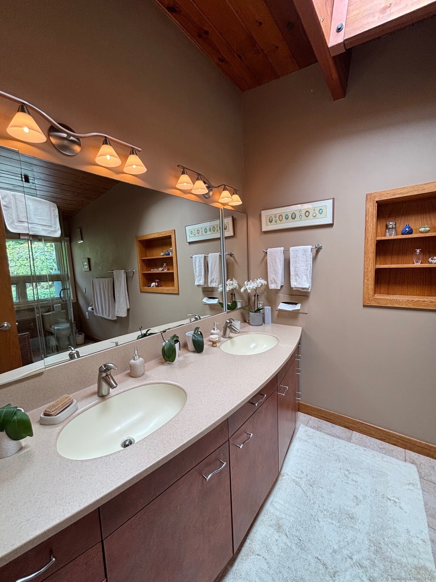 54 Barnhill, Woodbury, Connecticut 06798