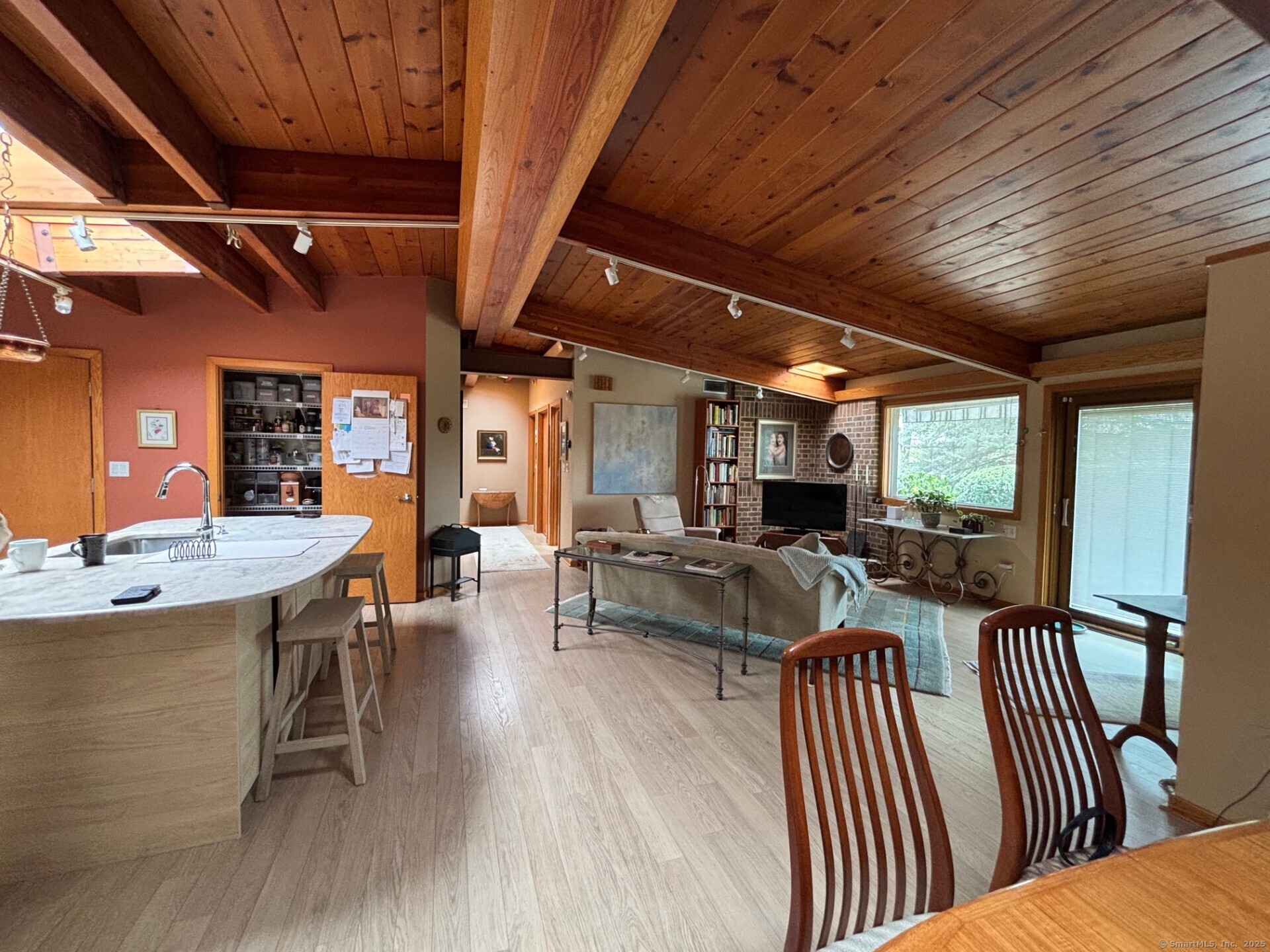 54 Barnhill, Woodbury, Connecticut 06798