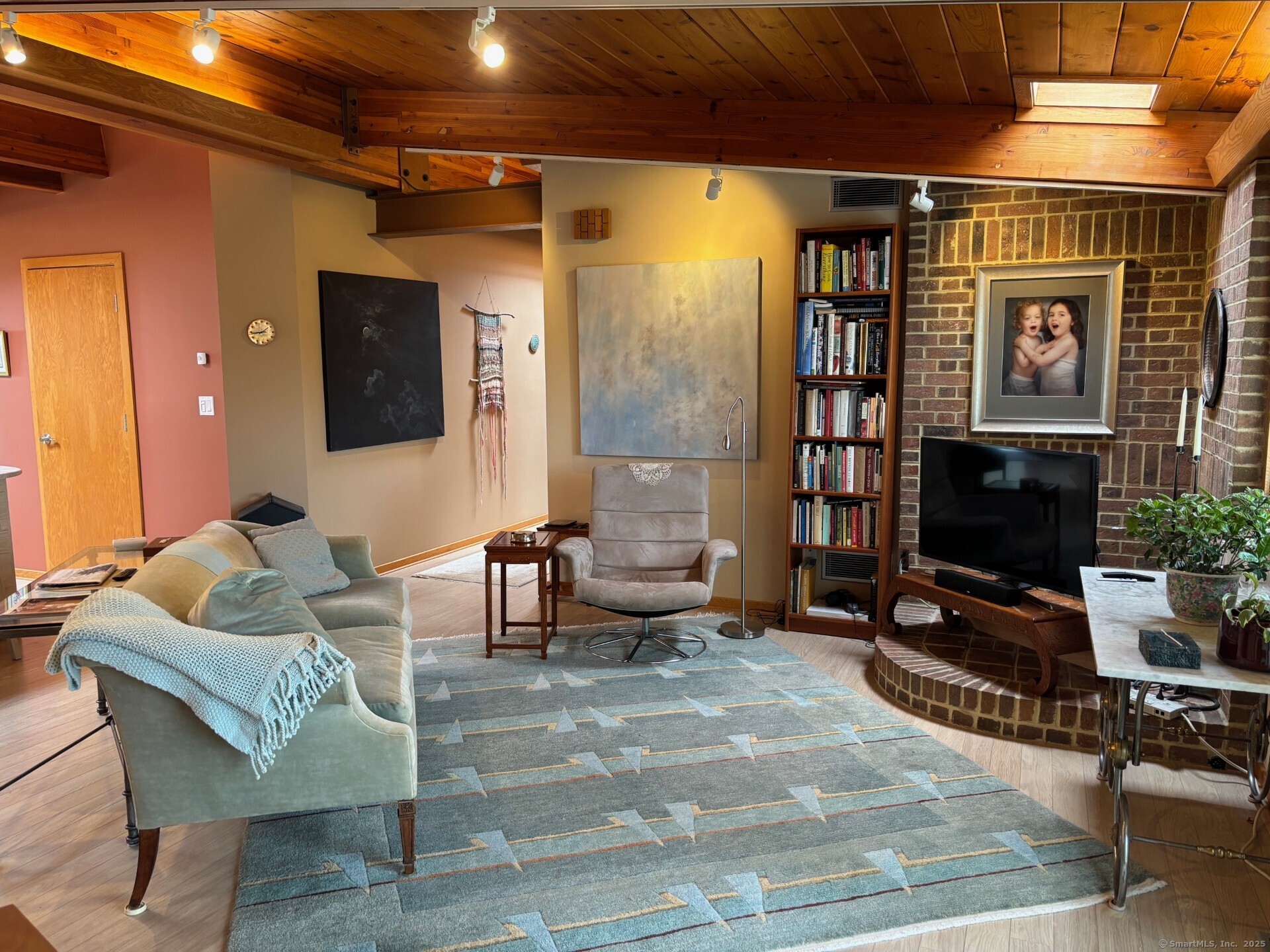 54 Barnhill, Woodbury, Connecticut 06798