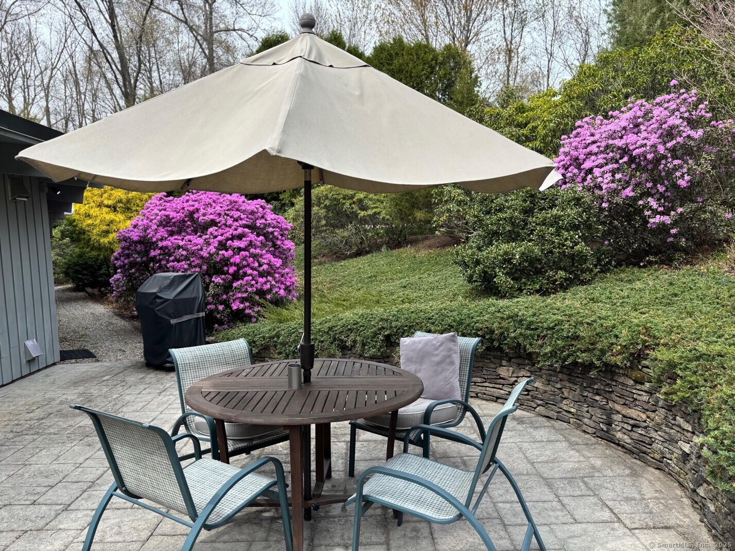 54 Barnhill, Woodbury, Connecticut 06798