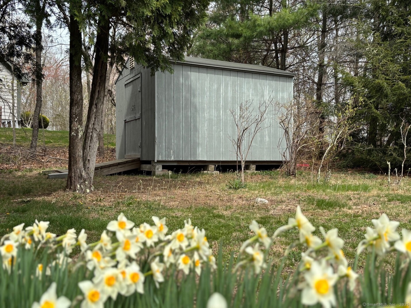 54 Barnhill, Woodbury, Connecticut 06798