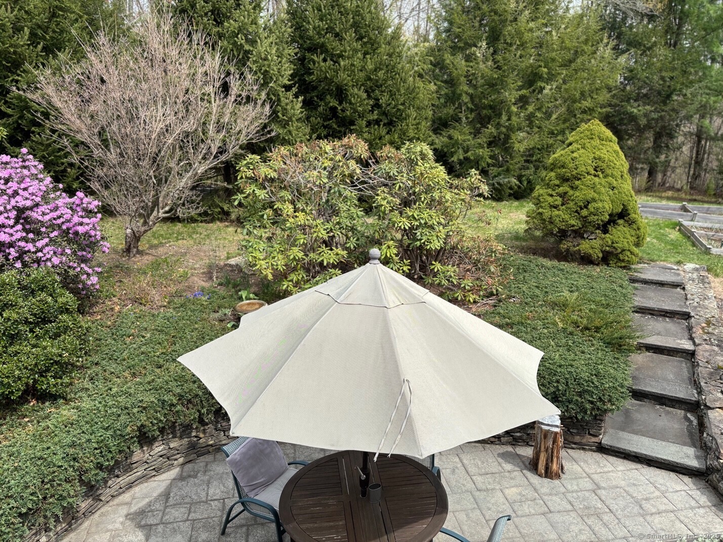 54 Barnhill, Woodbury, Connecticut 06798