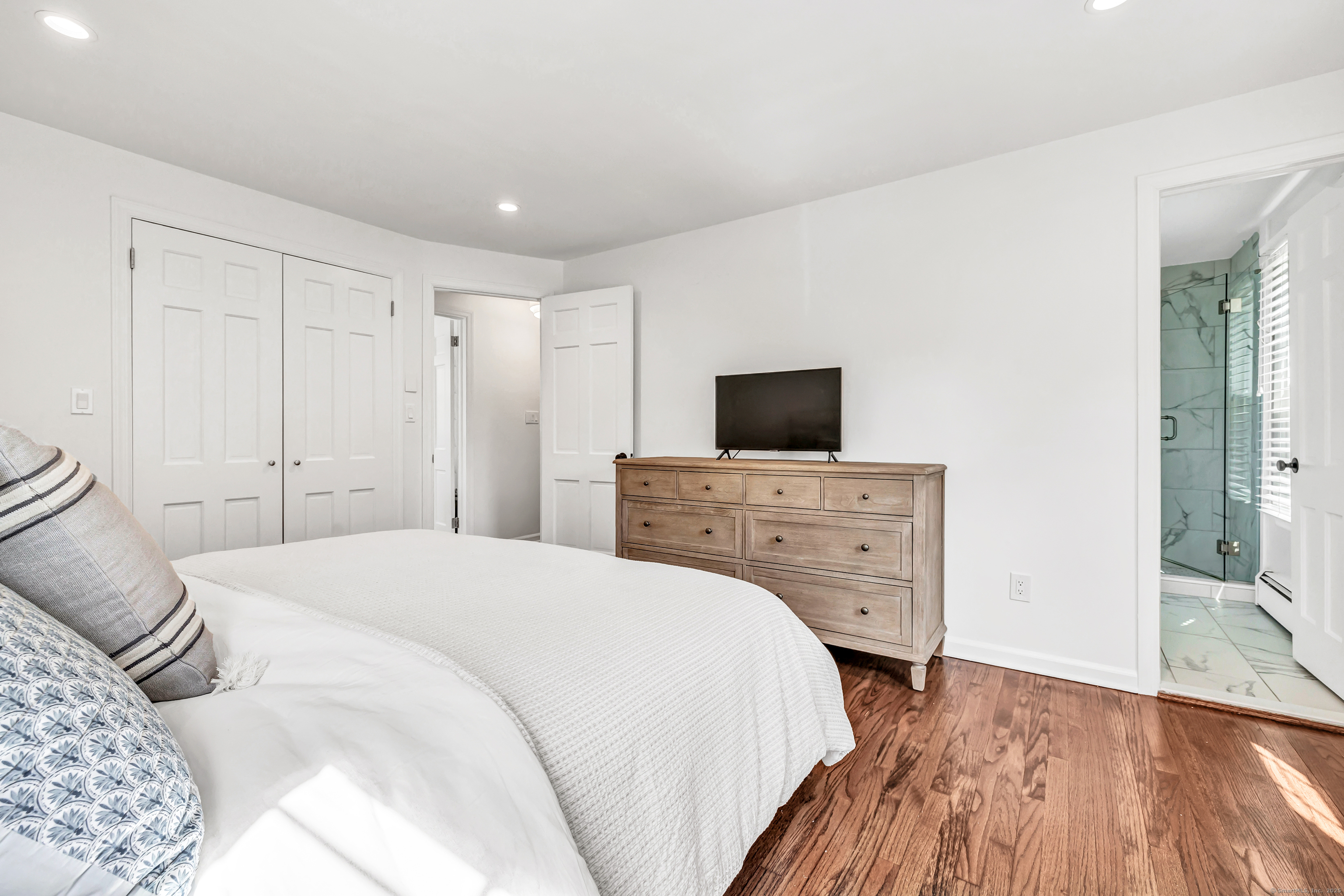 1115 Galloping Hill, Fairfield, Connecticut 06824