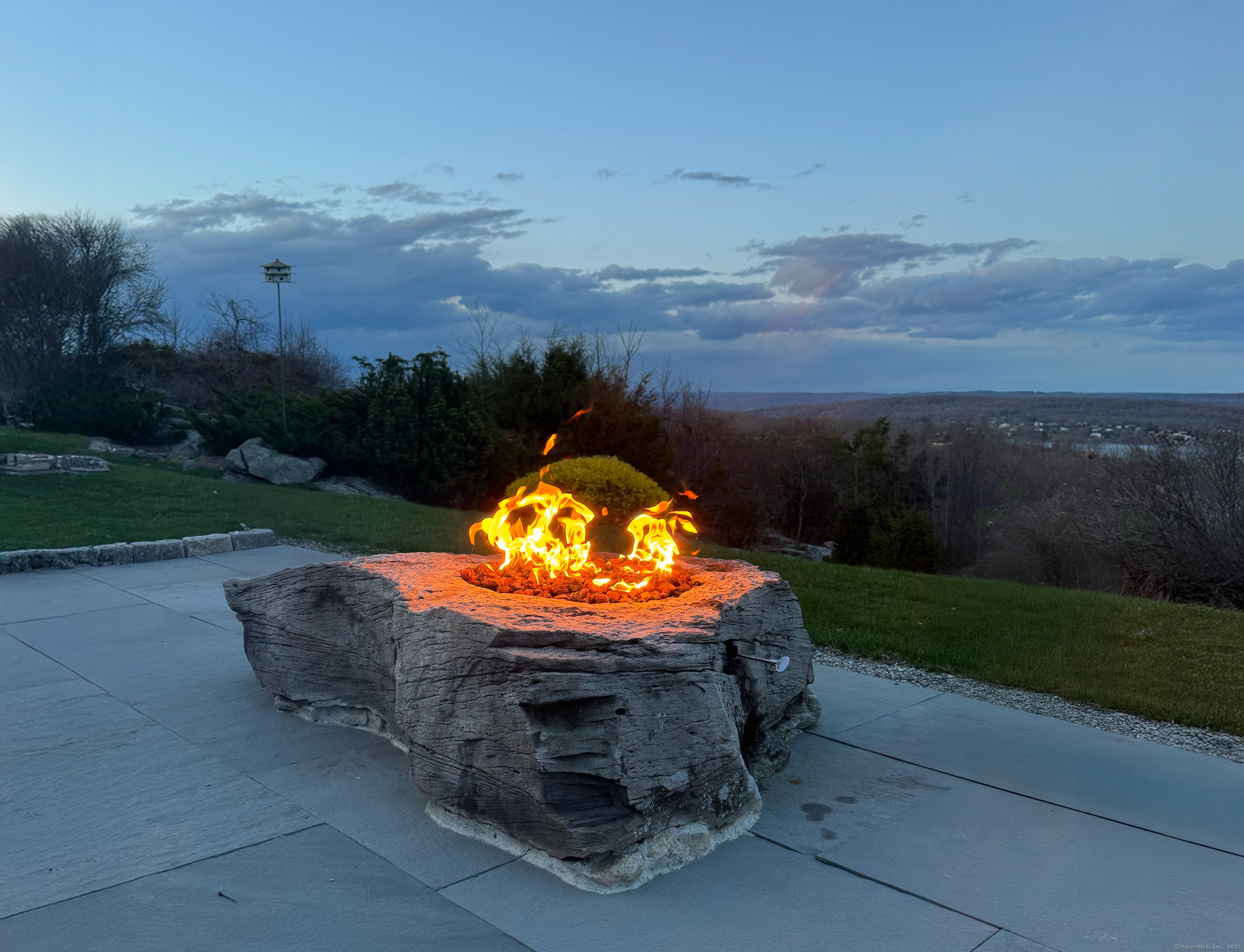11 Hillcrest, New Fairfield, Connecticut 06812