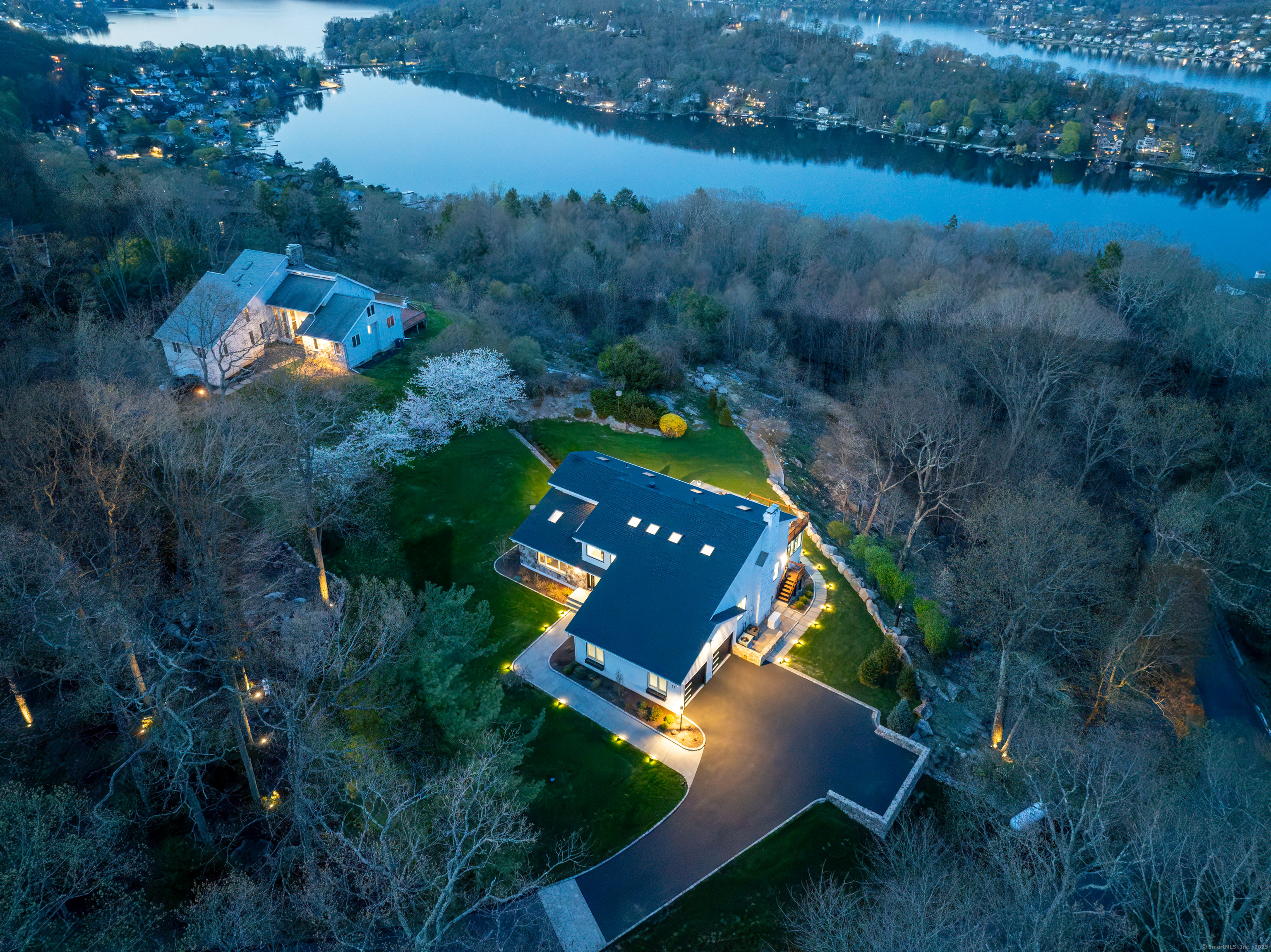 11 Hillcrest, New Fairfield, Connecticut 06812