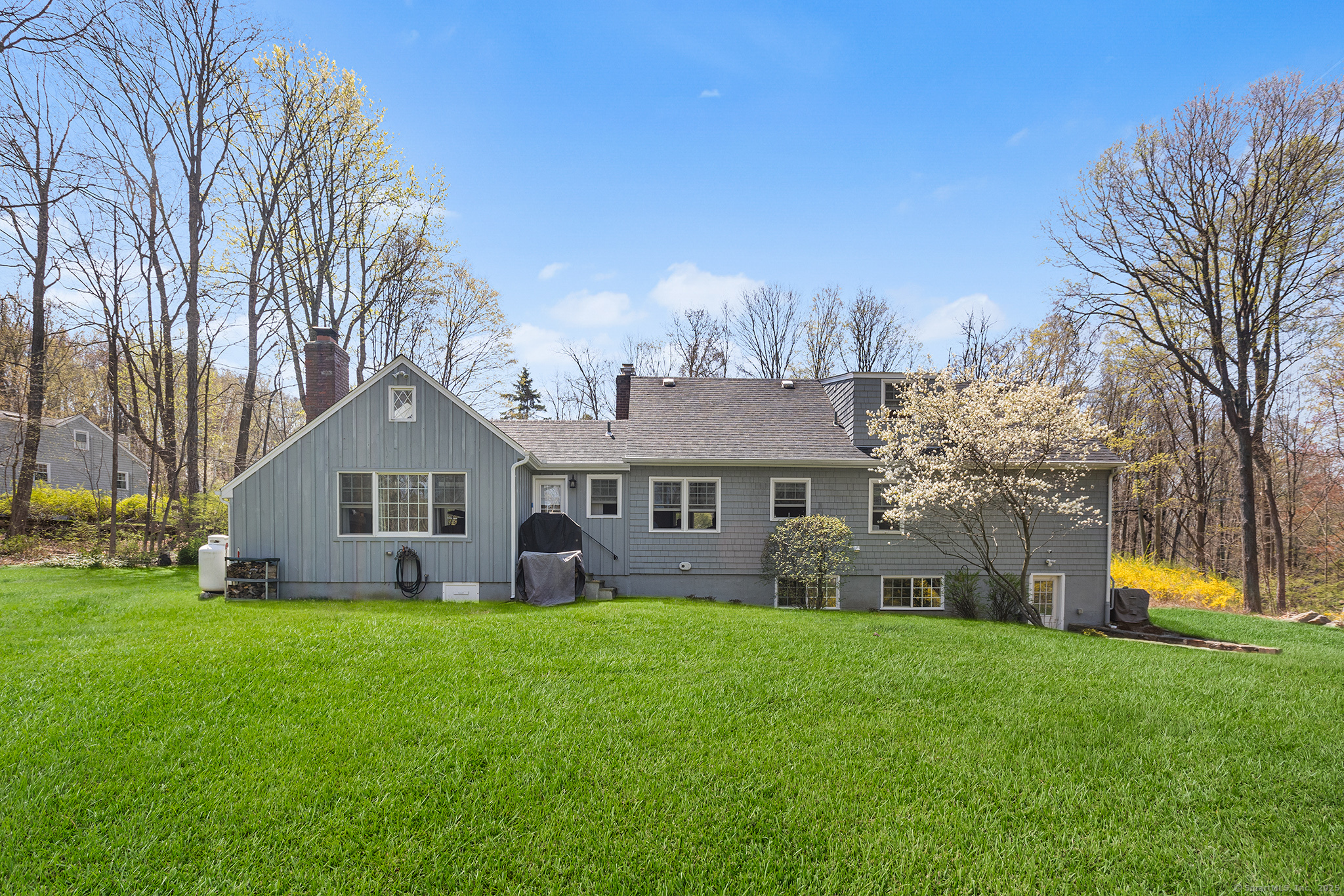 19 Knollwood, Ridgefield, Connecticut 06877